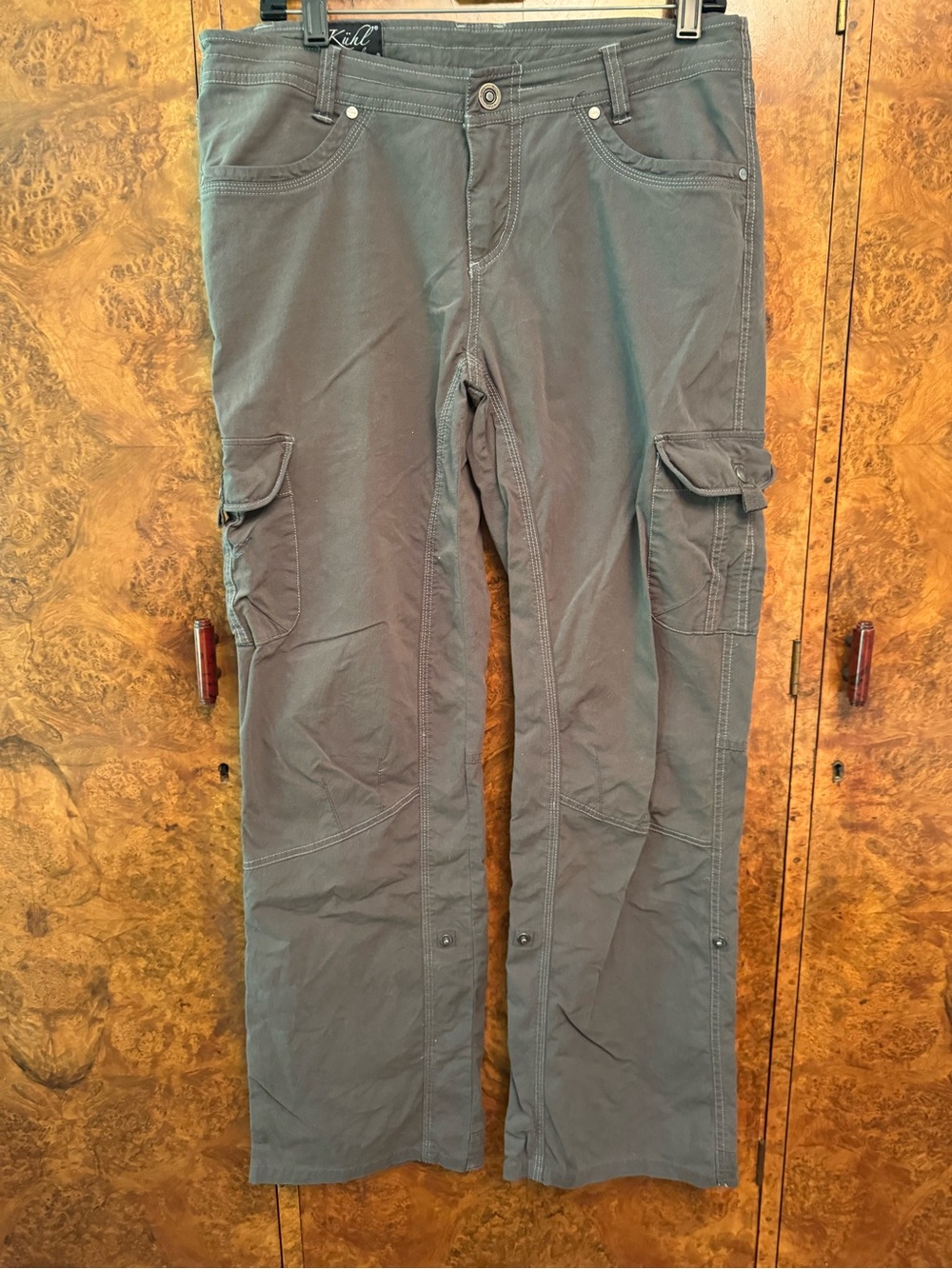 Kuhl Women's Straight-Leg Cargo Pants in Charcoal
